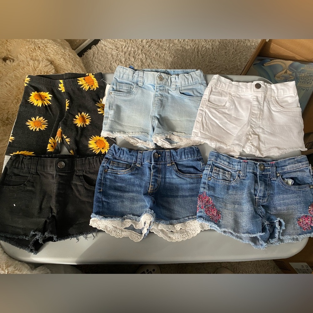 Girls 5T shorts lot